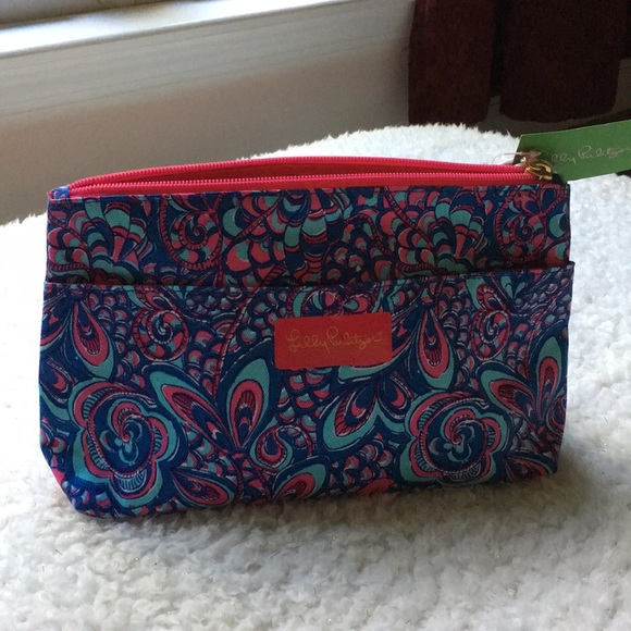 Lilly Pulitzer Handbags - Lilly Pulitzer Reel Me In Accessories Bag